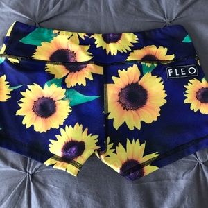 Fleo Shorts - sunflower